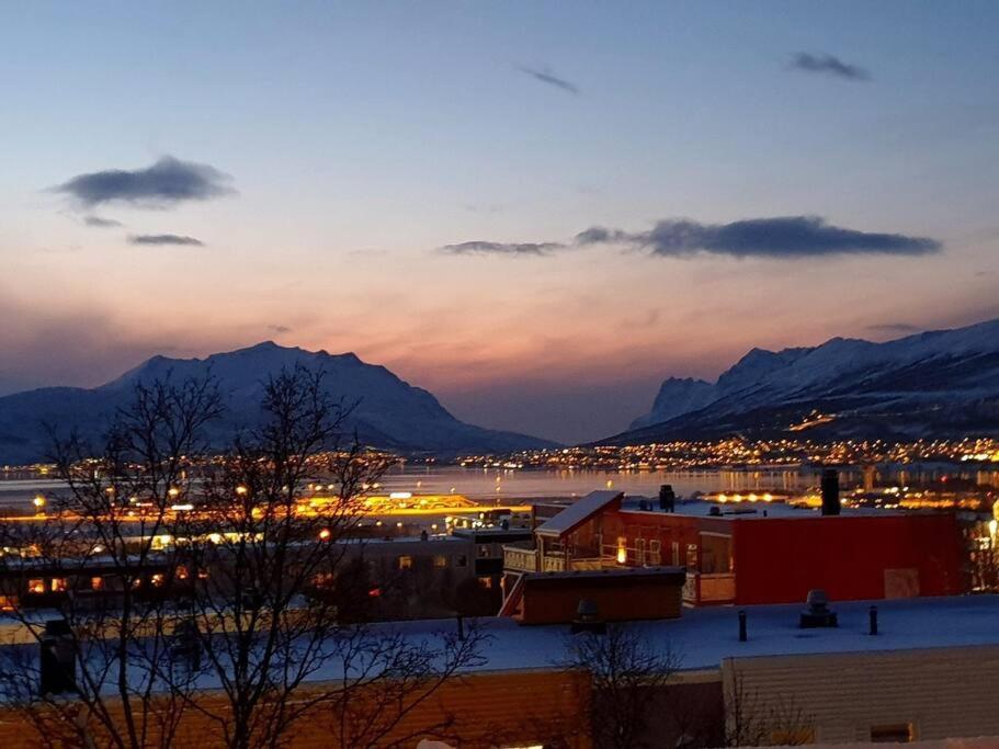 60 Sqm Apartment A - Free Parking! Tromso Bagian luar foto