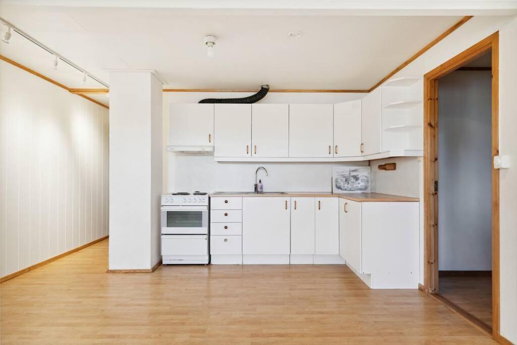 60 Sqm Apartment A - Free Parking! Tromso Bagian luar foto